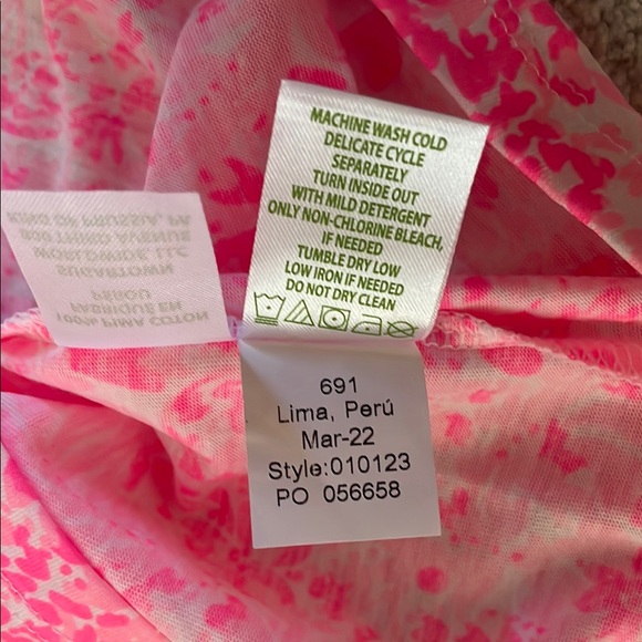 Lilly Pulitzer Pink Shandy Invest A Gator Ziva Top Size M NWT - Picture 6 of 6